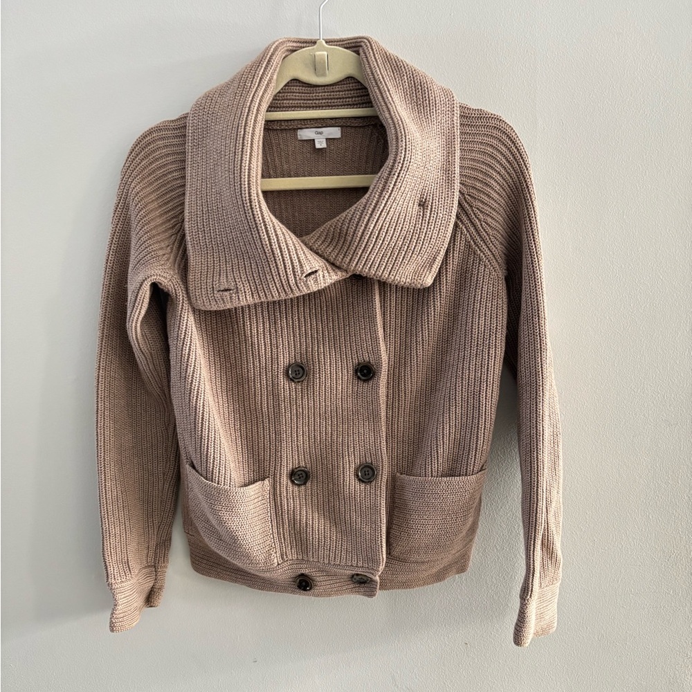 GAP Women's Double-Breasted Brown Wool
Blend Cozy Cardigan Grandpa Core